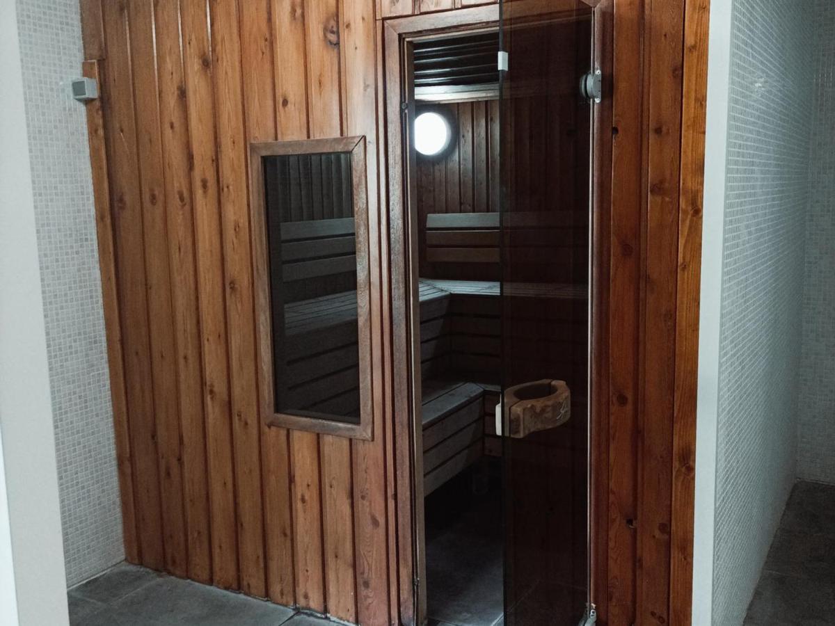 Studio 4 Personnes Avec Piscine Et Sauna - Residence Chateau Des Magnans - Jausiers - Fr-1-165B-45 Exterior foto